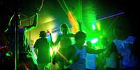 O Japão acabou com a proibição de dançar em discotecas após a meia-noite  Foto: Agung Parameswara / Getty Images 