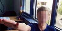 <p>Estudante é fotografado fazendo saudação nazista em escola da Alemanha</p>  Foto: Daily Mail / Reprodução