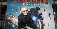 Stan Lee, criador de super-heróis Marvel, posa no lançamento de filme do Homem de Ferro. 24/04/2014  Foto: Mario Anzuoni / Reuters