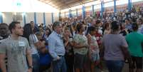 <p>Pelo menos 3 mil pessoas passaram pelo velório</p>  Foto: Adão Bernardo/Borborema News / Especial para Terra