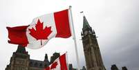 Bandeiras canadenses no Parlamento, em Ottawa, no Canadá, em maio. 09/05/2014  Foto: Blair Gable / Reuters