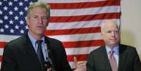 <p>O republicano Scott Brown discursa durante campanha ao Senado de New Hampshire</p>  Foto: Brian Snyder / AFP