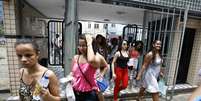 <p>Movimentação no Colégio Central de Salvador, BA, local de aplicação do Exame Nacional do Ensino Médio</p>  Foto: Luciano da Mata / Futura Press