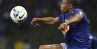 <p>Júlio Baptista gera um alto custo ao Cruzeiro</p>  Foto: Washington Alves / Getty Images 