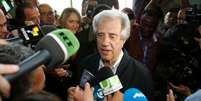 O candidato à Presidência do Uruguai Tabaré Vázquez, da Frente Ampla, fala à imprensa após votar em Montevidéu no fim de outubro. 26/10/2014  Foto: Andres Stapff / Reuters