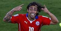 <p>Valdivia comemora gol marcado pela sele&ccedil;&atilde;o do Chile contra a Austr&aacute;lia</p>  Foto: Amr Abdallah Dalsh / Reuters