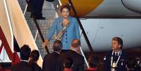 A presidente do Brasil, Dilma Rousseff, chegou &agrave; Austr&aacute;lia para a c&uacute;pula do G20  Foto: WILLIAM WEST / AFP