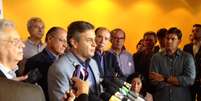 <p>O senador e candidato derrotado à Presidência Aécio Neves (PSDB), em evento para "agradecer" o voto dos paulistas, em São Paulo</p>  Foto: Débora Melo / Terra