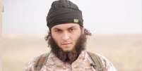 Michael dos Santos é o segundo francês identificado entre os carrascos jihadistas que aparecem em vídeos  Foto: L'Obs  / Reprodução