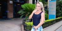 <p>A Miss Bumbum Indianara Carvalho em frente ao hospital, em São Paulo</p>  Foto: Leo Franco / AgNews