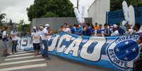 Torcedores do Cruzeiro atrasaram e não conseguiram fazer a festa que pretendiam  Foto: André Reis / Terra