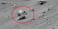 Suposto crânio humano aparece em foto da Nasa em Marte  Foto: The Huffington Post / Reprodução