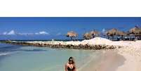 <p>Ellen Rocche posou sorridente em praia de Aruba</p>  Foto: @ellen_roche/Instagram / Reprodução