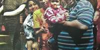 <p>Foto de arquivo de Eric Garner e os filhos durante um passeio em família</p>  Foto: National Action Network / AP