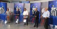 Os cinco candidatos ao cargo máximo do Santos participaram do debate  Foto: Klaus Richmond / K.R.C.DE MELO & CIA. LTDA – ME