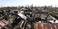 Casas destruídas por tufão Hagupit nas Filipinas. 08/12/2014  Foto: Stringer / Reuters