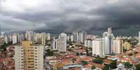 <p>Nas últimas semanas, a região de São Paulo registrou muitas pancadas de chuva</p>  Foto: Anderson Angelucci / vc repórter