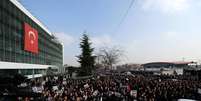 Polícia turca invade jornal e TV e prende 24 pessoas  Foto: Ozan Kose / AFP