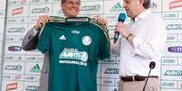 Oswaldo de Oliveira é apresentado como novo técnico do Palmeiras por Paulo Nobre  Foto: Marcello Zambrana/Agif / Gazeta Press