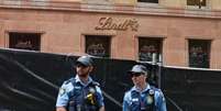 Café em Sydney (Austrália), onde clientes foram feitos reféns. 17/12/2014  Foto: Jason Reed / Reuters