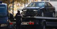 Carro que invadiu a sede do Partido do Povo, em Madri. 19/12/2014.  Foto: Juan Medina / Reuters