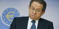 <p>O vice-presidente do BCE, Vitor Constancio, disse em uma entrevista que espera que a taxa de inflação na zona do euro seja negativa nos próximos meses</p>  Foto: Ralph Orlowski / Reuters