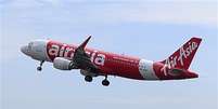 <p>O ministro do transporte da Indonésia anunciou que uma investigação será realizada e que os voos da AirAsia entre as duas cidades serão suspensos</p>  Foto: AP
