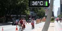 <p>Termômetro de rua da avenida Paulista registrou 36°C neste dominto</p>  Foto: Renato S. Cerqueira / Futura Press