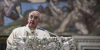 Papa discursou nesta segunda-feira e falou sobre diversos temas mundiais  Foto: Osservatore Romano / Reuters