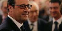 <p>O presidente franc&ecirc;s, Fra&ccedil;ois Hollande, participa de cerim&ocirc;nia de Ano Novo com empresas e sindicatos no Pal&aacute;cio do Eliseu , em 19 de janeiro&nbsp;</p>  Foto: Philippe Wojazer / Reuters