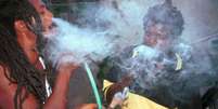 Se lei for aprovada, membros da religião Rastafari poderão usar maconha legalmente   Foto: BBC News Brasil