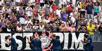 <p>"Xará inglês" do Corinthians conquistou a torcida alvinegra antes de amistoso</p>  Foto: Fernando Dantas / Gazeta Press