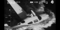 O piloto foi resgatado por um navio que passava pela região  Foto:   / US Coast Guard