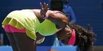 Serena Williams cedeu apenas quatro games contra Cibulkova  Foto: Thomas Peter / Reuters