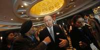 O ministro francês Laurent Fabius fala à imprensa após participar da cúpula em Nova Délhi. 05/02/2015  Foto: Adnan Abidi / Reuters