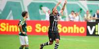 Danilo mostrou novamente sua estrela em grandes jogos  Foto: Sergio Barzaghi / Gazeta Press