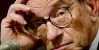 Em entrevista à BBC, Alan Greenspan afirma não acreditar que governo grego conseguirá mudar termos de plano de resgate financeiro  Foto: BBC Brasil / AP