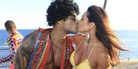 <p>Casal trocou beijos apaixonados no Carnaval</p>  Foto: Fred Pontes/Divulgação