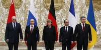 Presidentes de Belarus, Alexander Lukashenko (E), Vladimir Putin (Rússia), François Hollande (França) e Petro Poroshenko (Ucrânia); ao centro a chanceler alemã, Ângela Merkel, reunidos em Minsk para discutir a situação na Ucrânia. 11/2/2015  Foto: Grigory Dukor / Reuters