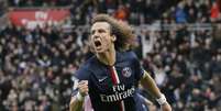 David Luiz comemora gol do Paris St Germain contra o Evian Thonon Gaillard. 18/01/2015.  Foto: Gonzalo Fuentes / Reuters