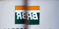 <p>Queda no rating joga mais pressão sobre a Petrobras</p>  Foto: Paulo Whitaker / Reuters