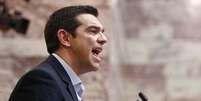 <p>Alexis Tsipras quer indenizações de guerra para as vítimas da ocupação</p>  Foto: Kostas Tsironis / Reuters