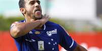 <p>Autor de um gol, reserva Henrique foi elogiado por Marcelo Oliveira</p>  Foto: Washington Alves / Light Press / Cruzeiro / Divulgação