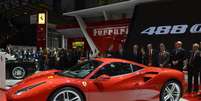 Ferrari 488 GTB é apresentada no Salão de Genebra  Foto: AFP