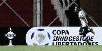 Elias comemora gol contra San Lorenzo  na Argentina  Foto: Marcos Brindicci / Reuters