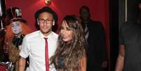 Neymar e a irmã posam na entrada da festa  Foto: Marcello Brammer e Thiago Duran / AgNews