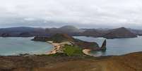 Vista do topo da Ilha Bartolome, em Gal&aacute;pagos, no Equador. 23/08/2013  Foto: Jorge Silva / Reuters