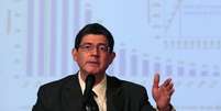 <p>Joaquim Levy defendeu o compromisso com a meta de superávit primário no Senado</p>  Foto: Ueslei Marcelino / Reuters