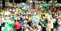 Os manifestantes se concentraram na Praça da Liberdade, em Belo Horizonte  Foto: Marcelo Sant Anna / Fotos Públicas