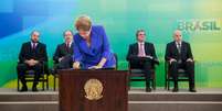 <p>Presidente Dilma Rousseff durante cerimônia de lançamento do pacote anticorrupção, em Brasília</p>  Foto: Divulgação